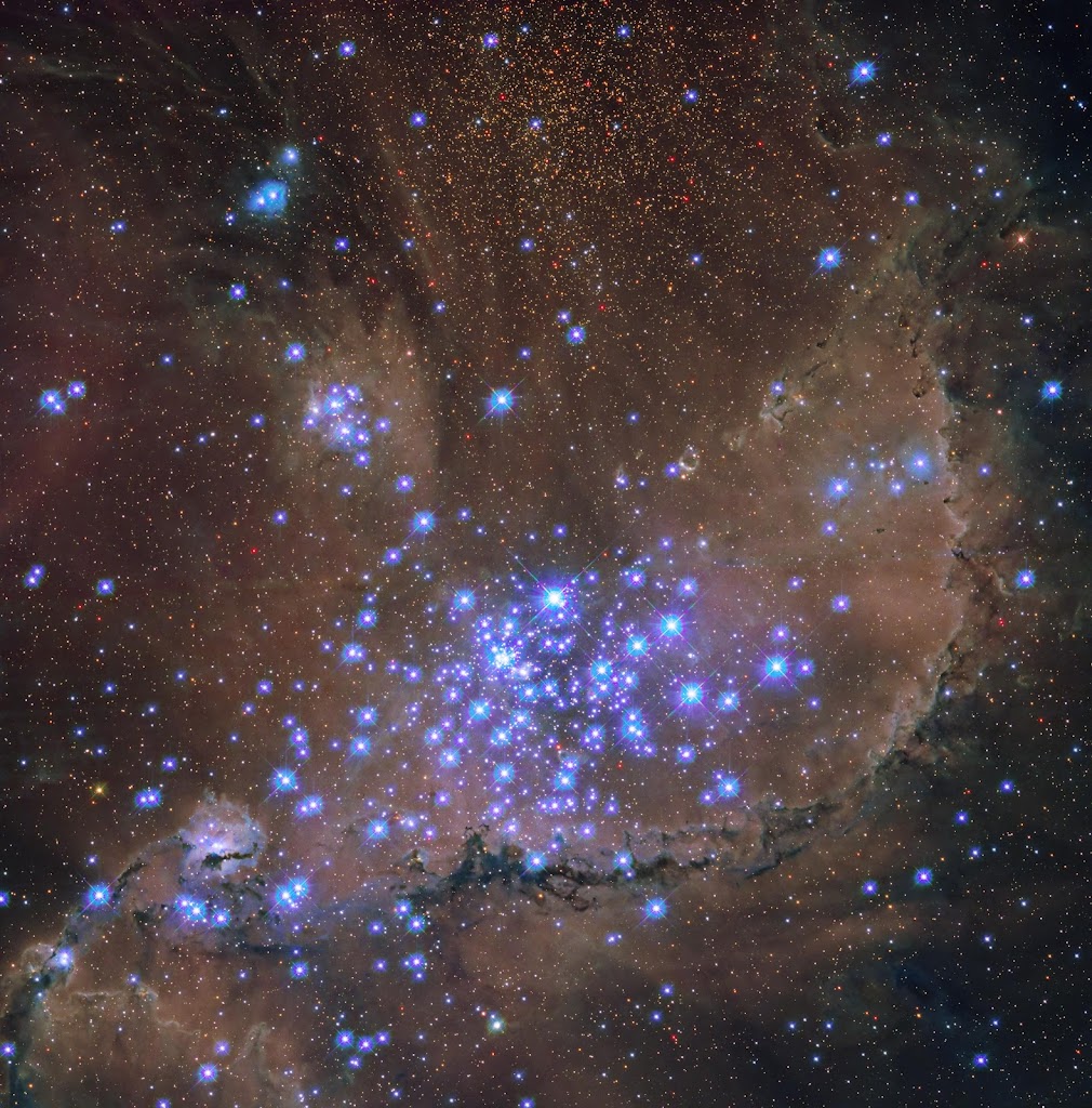 NGC 261 Shines Brightly in the Small Magellanic Cloud: Hubble’s Insight into Star Formation.